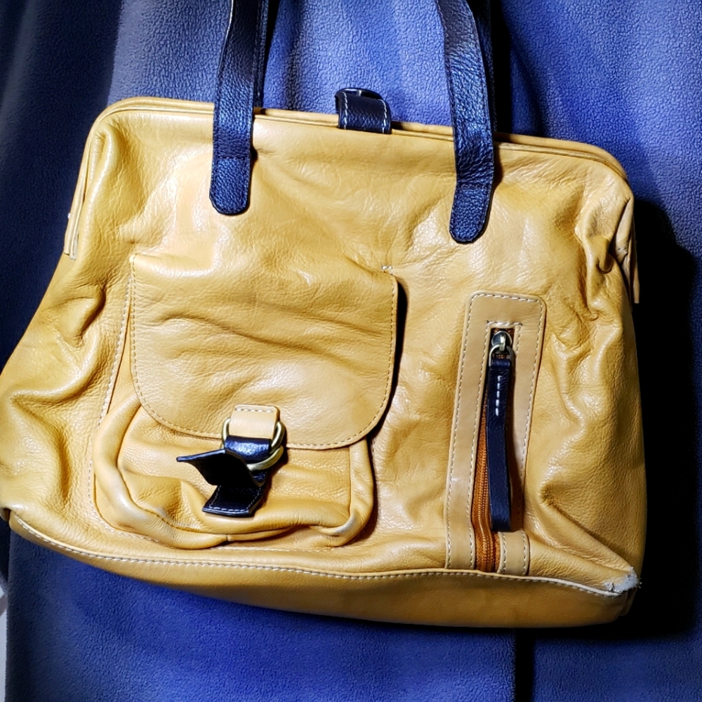 Leather handbag